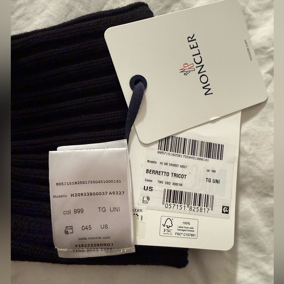 NEW w/tags Auth. MONCLER wool beanie HAT ONE sz fits most UNISEX - Picture 14 of 16